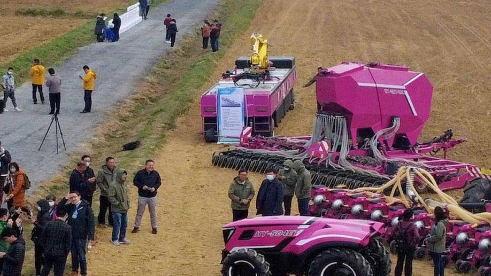 Бескабинная и беспилотная платформа с устройством выгрузки: