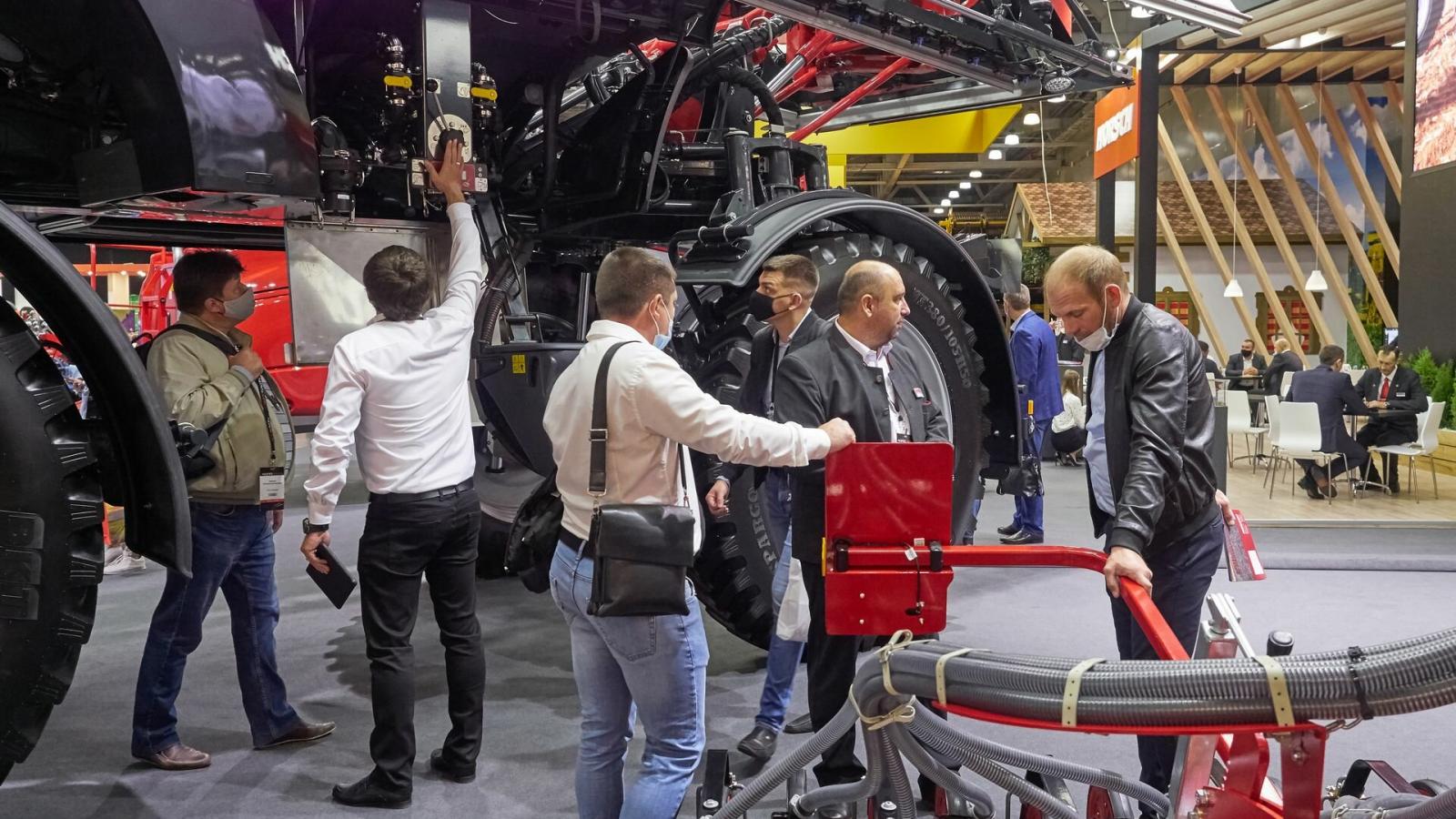 стенд компании Ростсельмаш на выставке Агросалон 2020